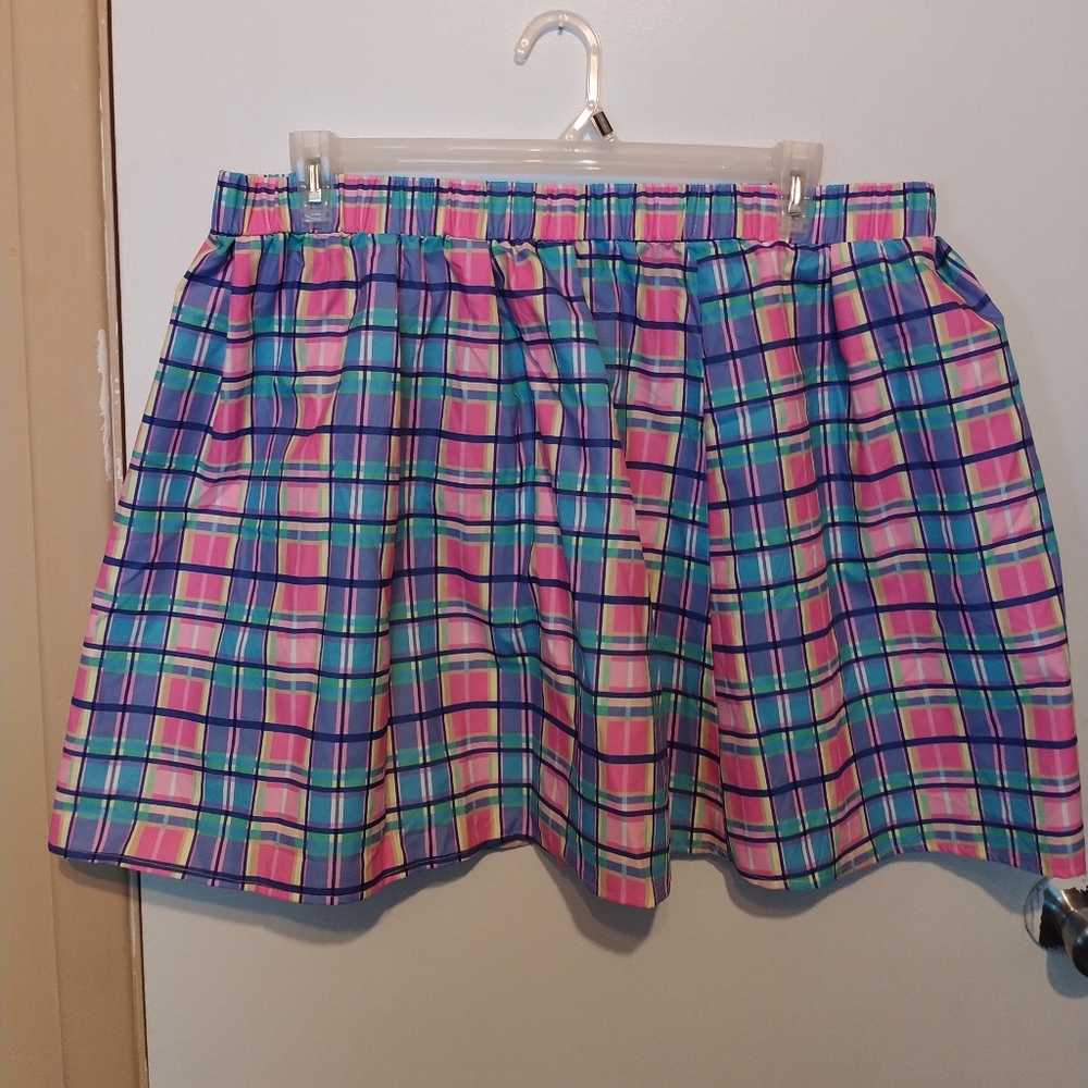 Plus size women's mini skirt